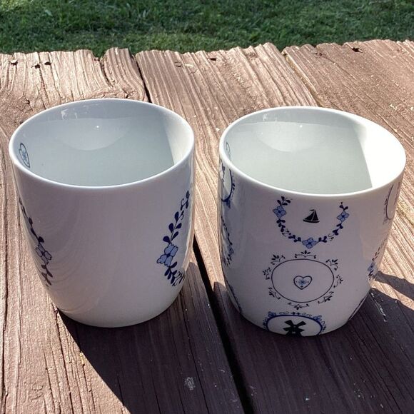 SVNRS Holland Delft-Style Kissing Dutch Mugs Pair 12oz Blue & White - Picture 3 of 5